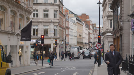 Außenansicht-Des-Versace-Stores-In-Der-New-Bond-Street-In-Mayfair,-London,-Großbritannien